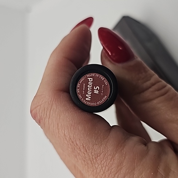 2 NIB Mented #5 Lipsticks - Picture 2 of 3